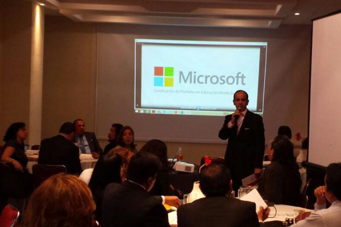 Bachilleratos tecnológicos de México, Distrito Federal obtienen certificación Microsoft y licenciamiento